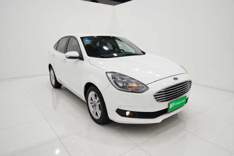 Used Ford Escort 2019 Revised Version 1.5L Automatic Enjoyment Type China VI Standard Front Right 45 Deg