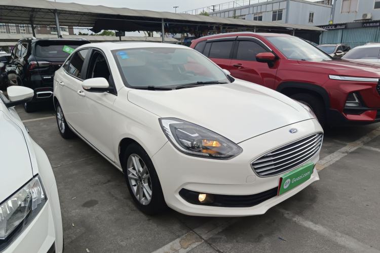 Used Ford Escort 2019 Revised Version 1.5L Automatic Enjoyment Type China VI Standard Front Right 45 Deg