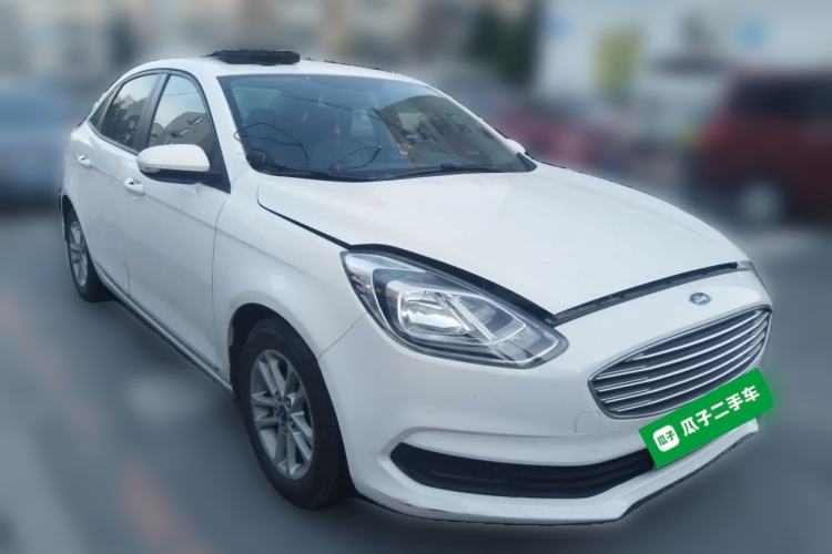 Used Ford Escort 2019 1.5L Automatic ZhiXiang Model Front Right 45 Deg