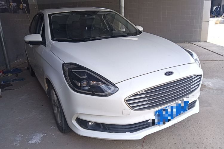 Used Ford Escort 2019 Revised Version 1.5L Automatic Enjoyment Type China VI Standard Front Right 45 Deg