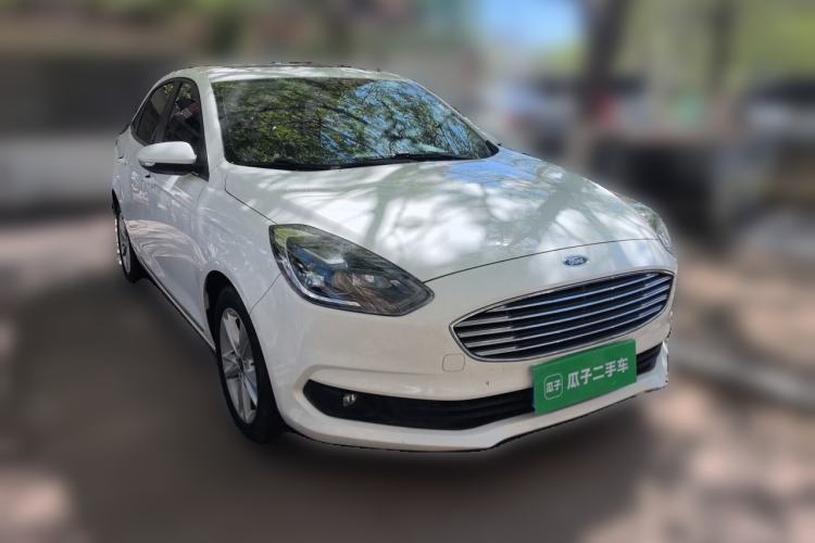 Used Ford Escort 2019 Revised Version 1.5L Automatic Enjoyment Type China VI Standard Front Right 45 Deg