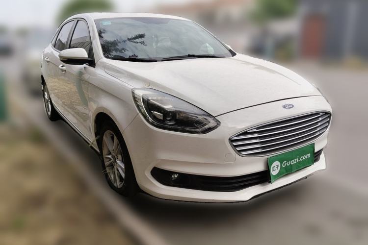 Used Ford Escort 2019 Revised Version 1.5L Automatic Enjoyment Type China VI Standard Front Right 45 Deg