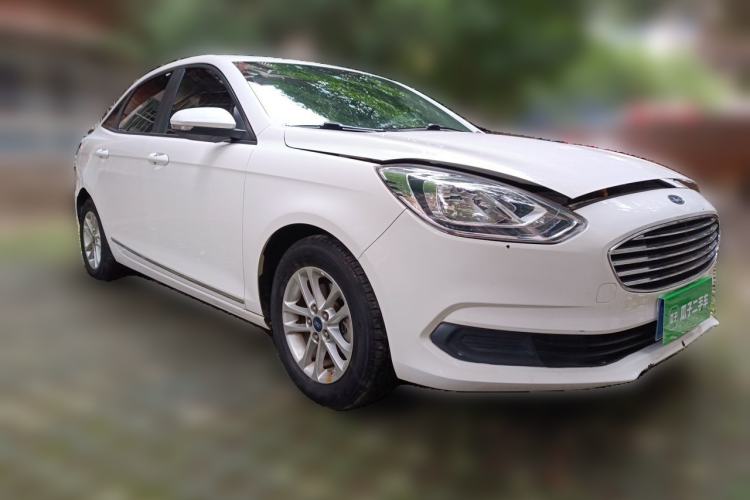 Used Ford Escort 2019 1.5L Automatic ZhiXiang Model Front Right 45 Deg