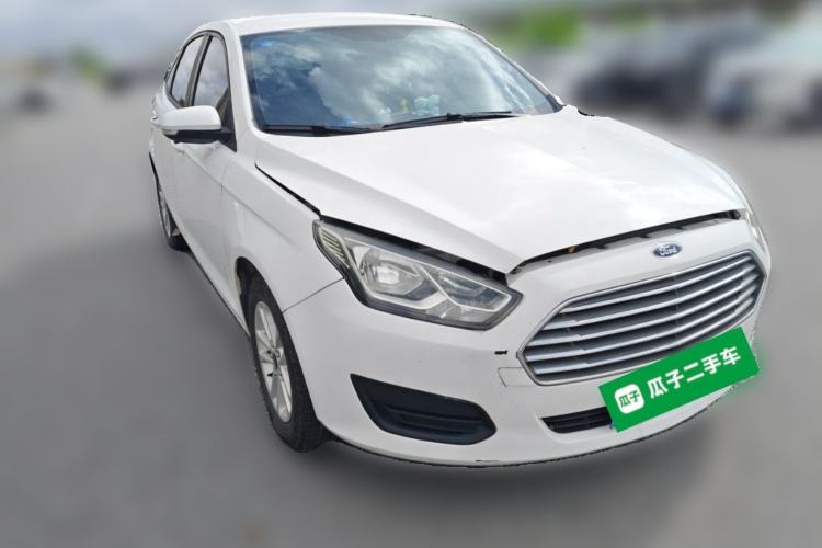 Used Ford Escort 2019 Revised 1.5L Automatic ZhiXiang Version China VI Standard Front Right 45 Deg