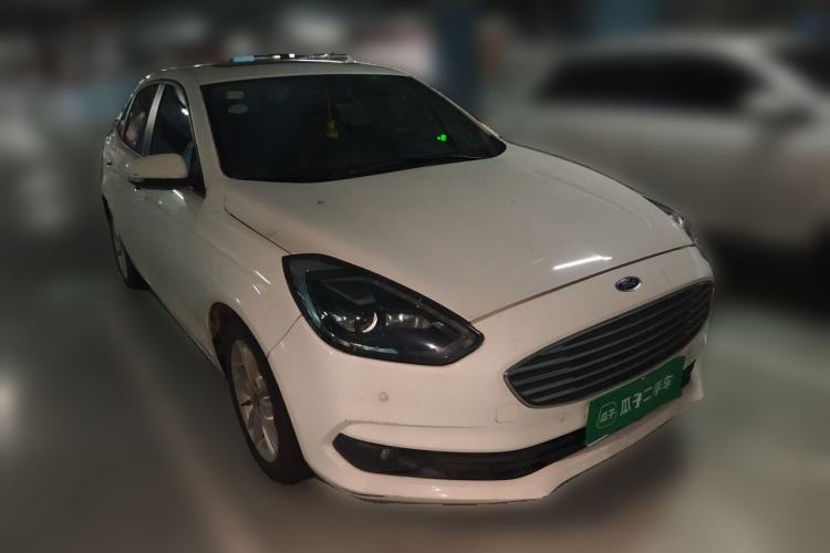 Used Ford Escort 2019 Revised Version 1.5L Automatic Enjoyment Type China VI Standard Front Right 45 Deg