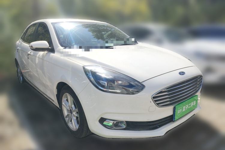 Used Ford Escort 2019 Revised Version 1.5L Automatic Enjoyment Type China VI Standard Front Right 45 Deg