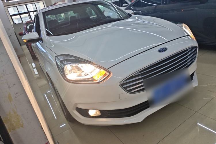Used Ford Escort 2019 1.5L Automatic Enjoyment Model Front Right 45 Deg