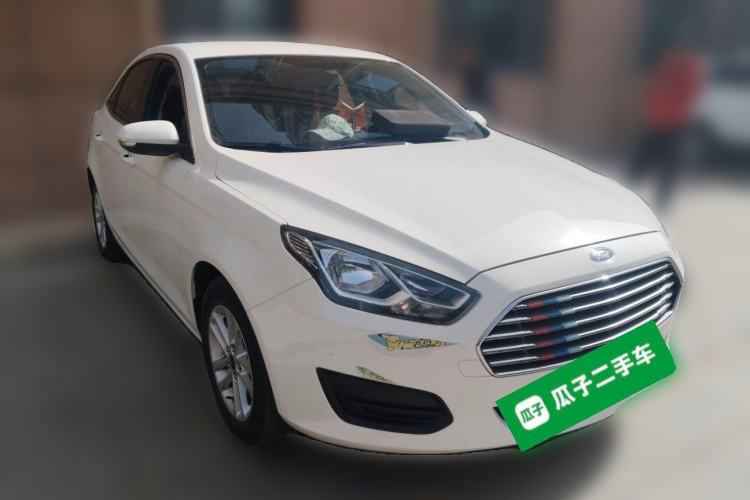 Used Ford Escort 2019 Facelifted 1.5L Automatic ZhiXiang Version (Tire Pressure Monitoring) China V Standard Front Right 45 Deg