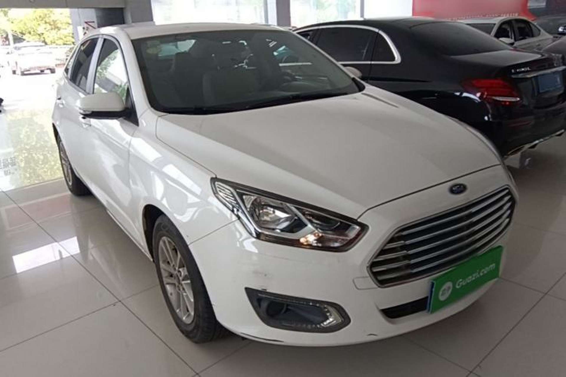 Used Ford Escort 2019 Revised 1.5L Automatic ZhiXiang Version (Tire Pressure Monitoring) China VI Standard Front Right 45 Deg
