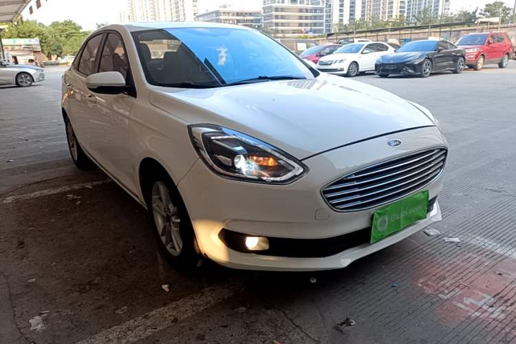 Used Ford Escort 2019 Revised Version 1.5L Automatic Enjoyment Type China VI Standard Front Right 45 Deg