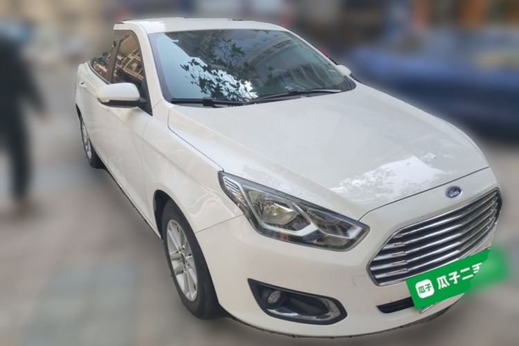 Used Ford Escort 2019 1.5L Automatic ZhiXiang Model Front Right 45 Deg