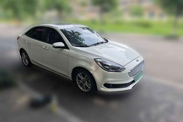 Used Ford Escort 2019 Revised Version 1.5L Automatic Enjoyment Type China VI Standard Front Right 45 Deg