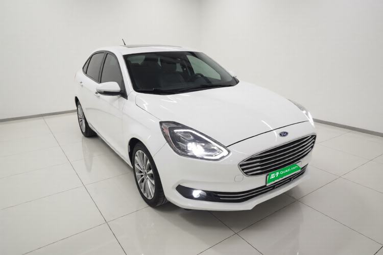 Used Ford Escort 2019 EcoBoost 125 Automatic Luxury Edition Front Right 45 Deg
