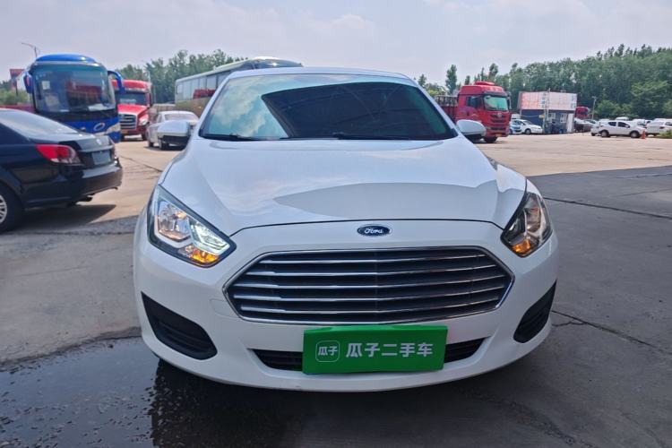 Used Ford Escort 2019 Revised 1.5L Automatic ZhiXiang Version (Tire Pressure Monitoring) China VI Standard Front