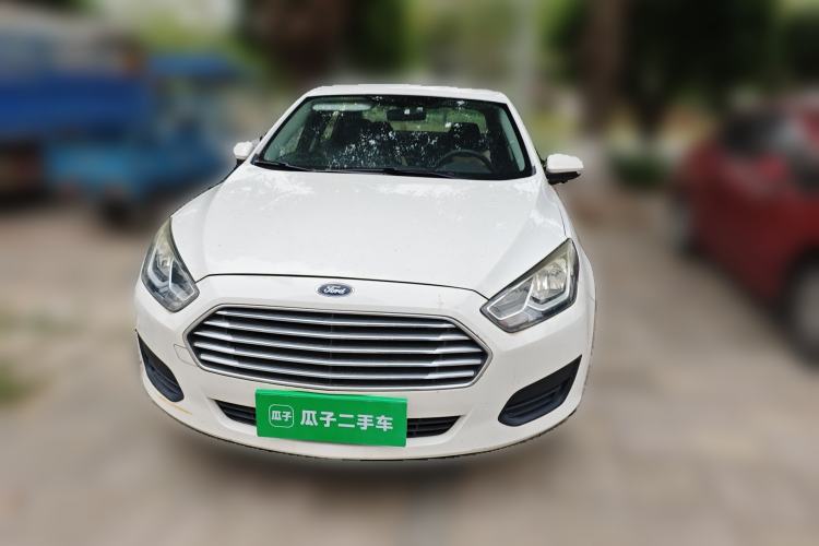 Used Ford Escort 2019 Revised 1.5L Automatic ZhiXiang Version (Tire Pressure Monitoring) China VI Standard Front
