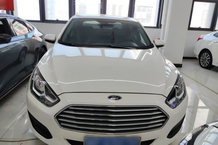 Used Ford Escort 2019 Revised 1.5L Automatic ZhiXiang Version (Tire Pressure Monitoring) China VI Standard Front