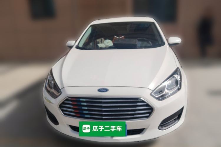 Used Ford Escort 2019 Facelifted 1.5L Automatic ZhiXiang Version (Tire Pressure Monitoring) China V Standard Front