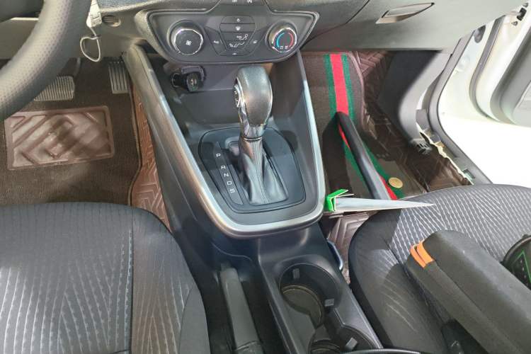 Used Ford Escort 2019 Revised 1.5L Automatic ZhiXiang Version (Tire Pressure Monitoring) China VI Standard Gear Lever