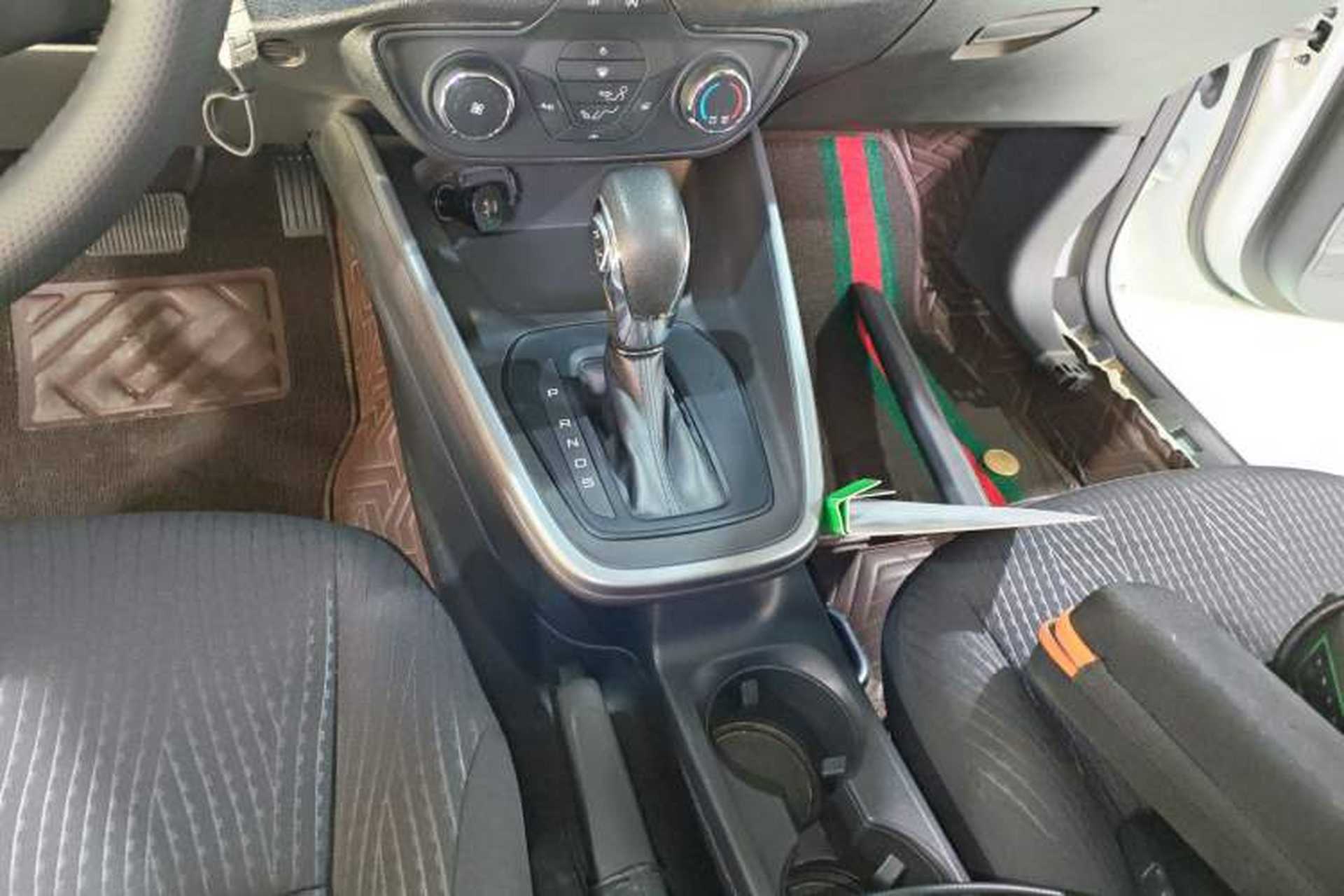 Used Ford Escort 2019 Revised 1.5L Automatic ZhiXiang Version (Tire Pressure Monitoring) China VI Standard Gear Lever