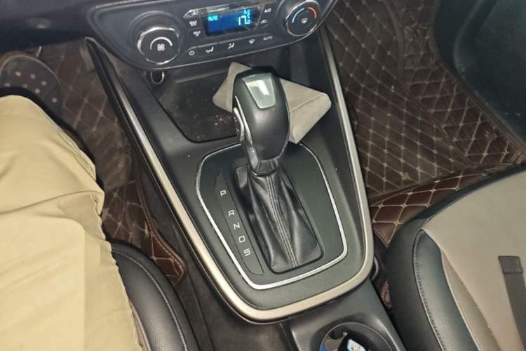 Used Ford Escort 2019 Revised Version 1.5L Automatic Zhenxiang Edition China VI Standard Gear Lever
