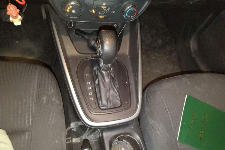 Used Ford Escort 2019 1.5L Automatic ZhiXiang Model Gear Lever