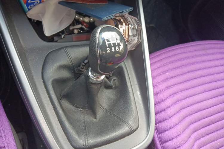 Used Ford Escort 2019 1.5L Manual ZhiXiang Version Gear Lever