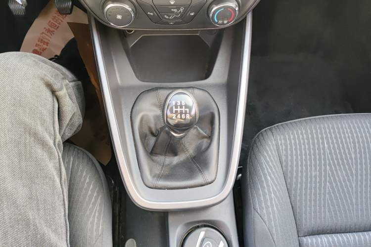 Used Ford Escort 2019 Revised Version 1.5L Manual Quality Enjoyment Type China VI Standard Gear Lever
