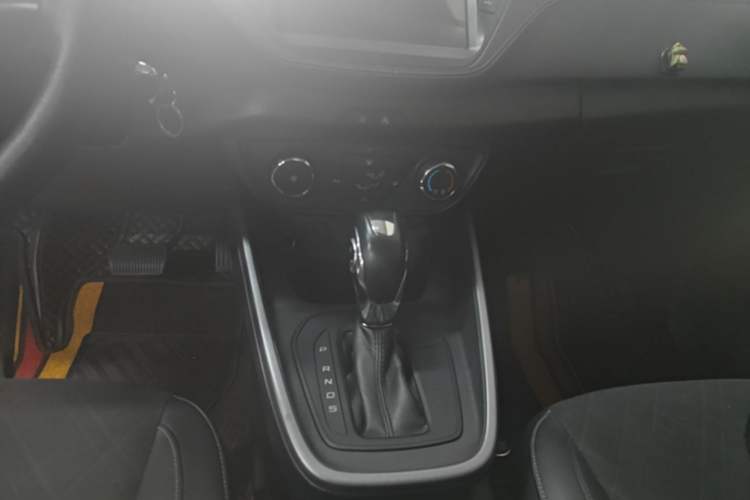 Used Ford Escort 2019 1.5L Automatic Enjoyment Model Gear Lever