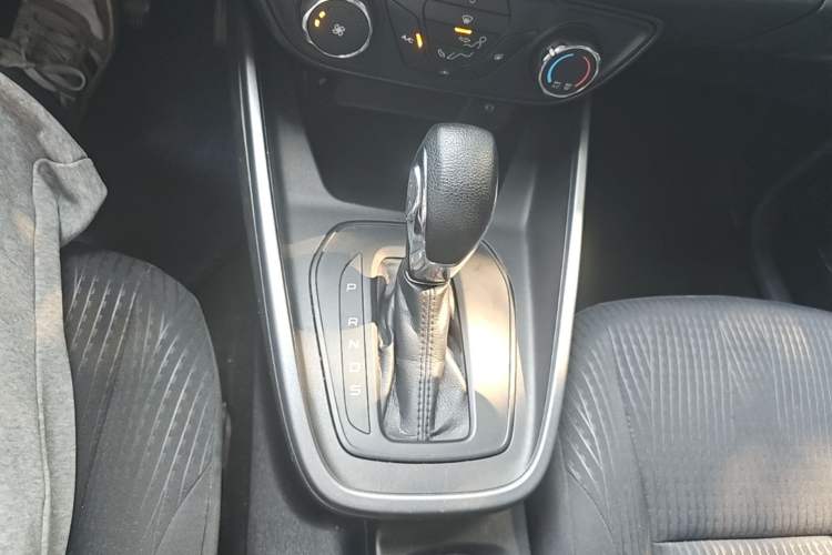 Used Ford Escort 2019 1.5L Automatic ZhiXiang Model Gear Lever