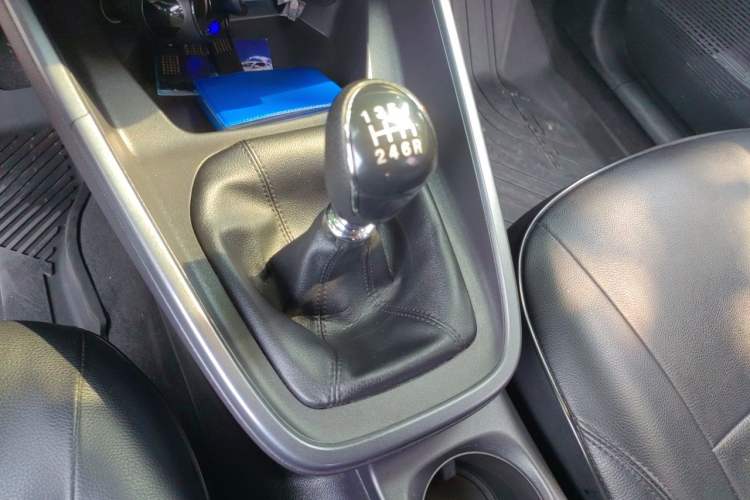 Used Ford Escort 2019 Revised Version 1.5L Manual "Quality Enjoyment" Trim (Tire Pressure Monitoring) China VI Standard Gear Lever