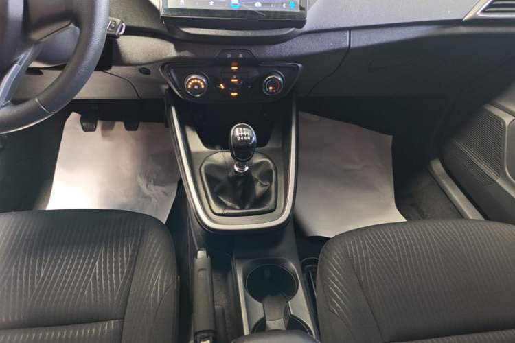 Used Ford Escort 2019 Revised Version 1.5L Manual Quality Enjoyment Type China VI Standard Gear Lever