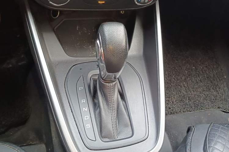 Used Ford Escort 2019 1.5L Automatic ZhiXiang Model Gear Lever