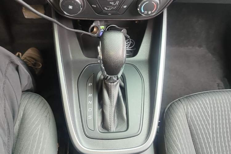 Used Ford Escort 2019 Revised 1.5L Automatic ZhiXiang Version (Tire Pressure Monitoring) China VI Standard Gear Lever