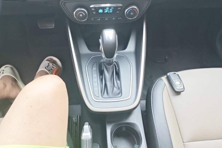 Used Ford Escort 2019 EcoBoost 125 Automatic Luxury Edition Gear Lever