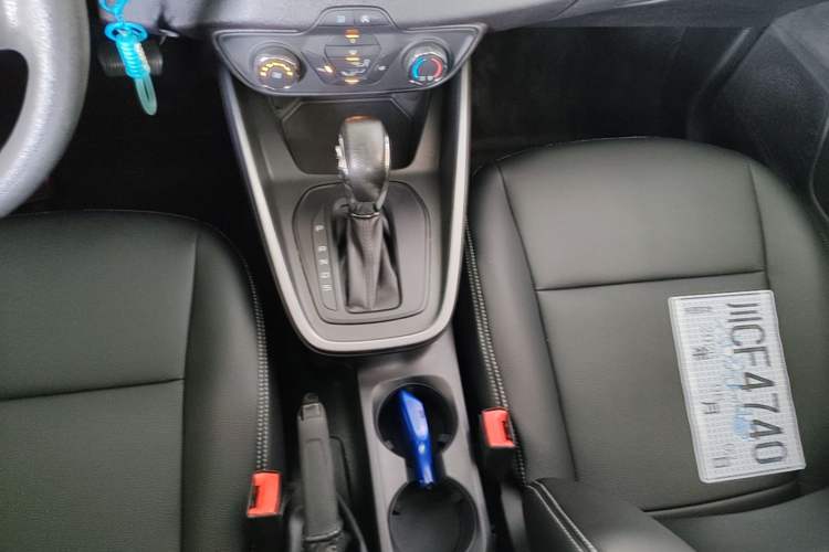Used Ford Escort 2019 1.5L Automatic ZhiXiang Model Gear Lever