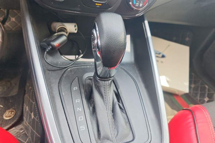 Used Ford Escort 2019 Revised 1.5L Automatic ZhiXiang Version (Tire Pressure Monitoring) China VI Standard Gear Lever