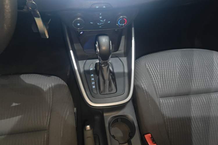 Used Ford Escort 2019 1.5L Automatic ZhiXiang Model Gear Lever