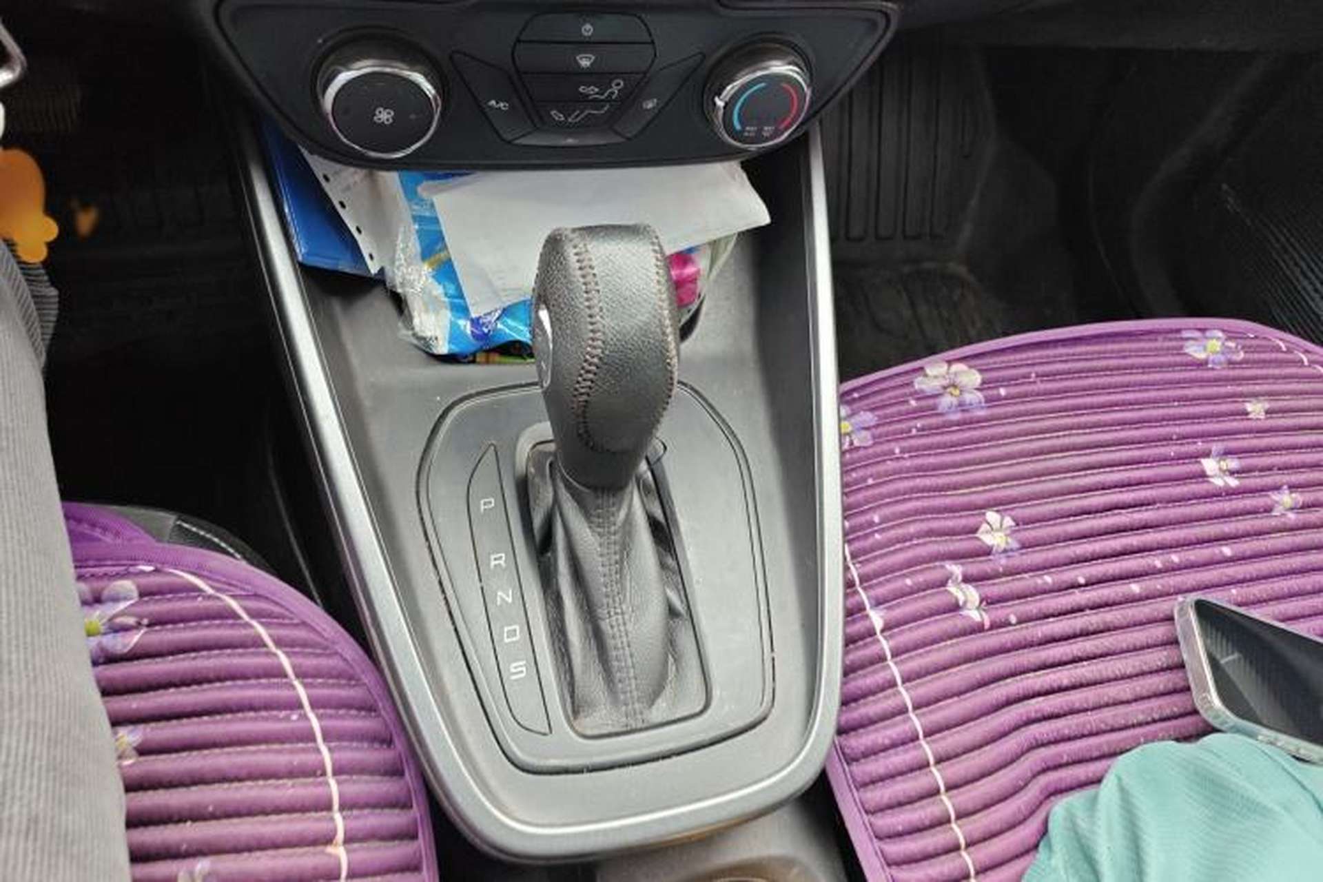 Used Ford Escort 2019 1.5L Automatic Enjoyment Model Gear Lever