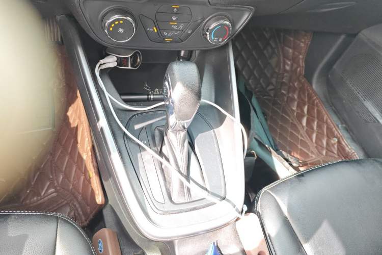 Used Ford Escort 2019 Revised 1.5L Automatic ZhiXiang Version China VI Standard Gear Lever