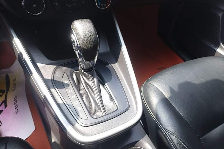 Used Ford Escort 2019 Revised 1.5L Automatic ZhiXiang Version (Tire Pressure Monitoring) China VI Standard Gear Lever