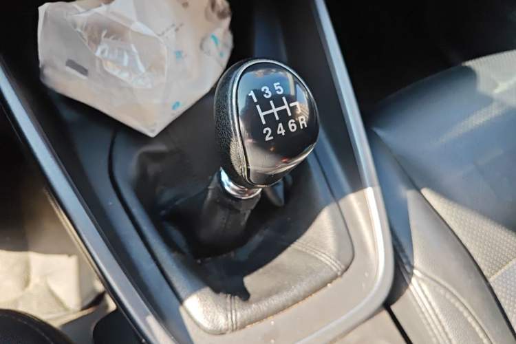Used Ford Escort 2019 1.5L Manual ZhiXiang Version Gear Lever