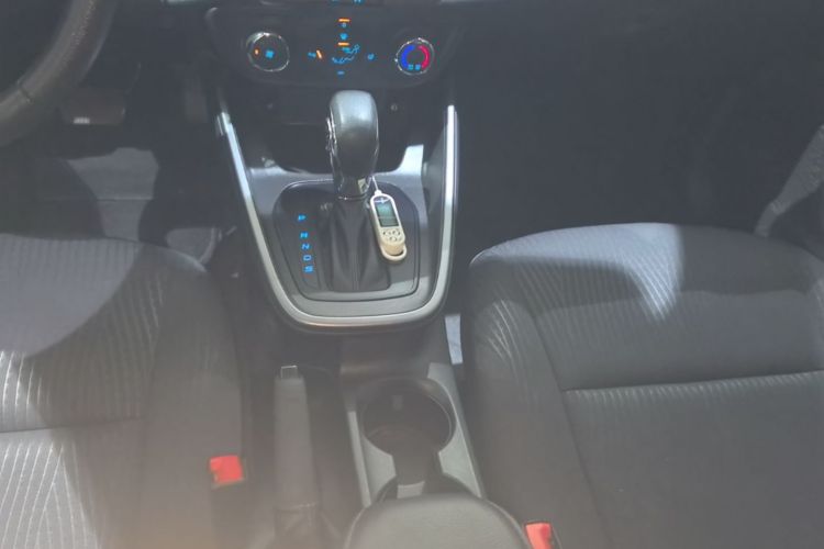 Used Ford Escort 2019 Revised 1.5L Automatic ZhiXiang Version (Tire Pressure Monitoring) China VI Standard Gear Lever