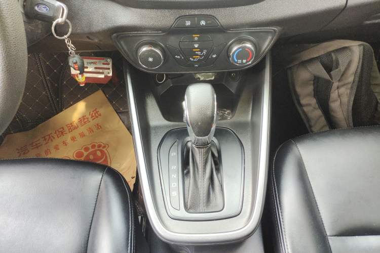 Used Ford Escort 2019 Revised 1.5L Automatic ZhiXiang Version (Tire Pressure Monitoring) China VI Standard Gear Lever