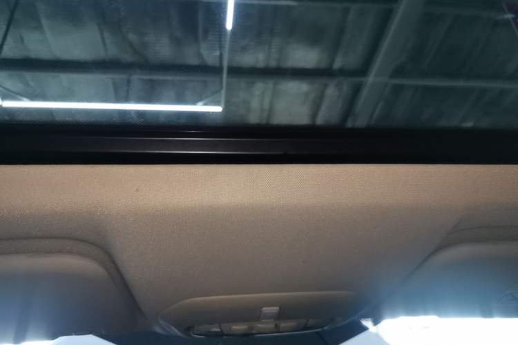 Used Ford Escort 2019 Revised Version 1.5L Automatic Enjoyment Type China VI Standard Headliner