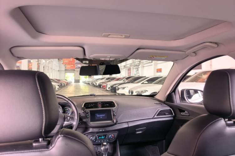 Used Ford Escort 2019 Revised Version 1.5L Automatic Enjoyment Type China VI Standard Headliner