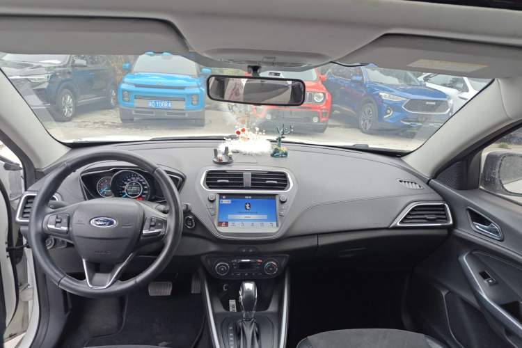 Used Ford Escort 2019 Revised Version 1.5L Automatic Enjoyment Type China VI Standard Headliner