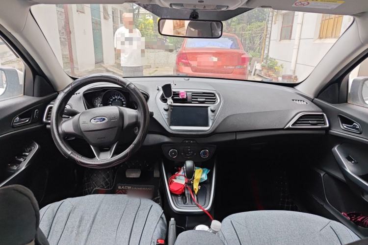 Used Ford Escort 2019 1.5L Automatic ZhiXiang Model Headliner