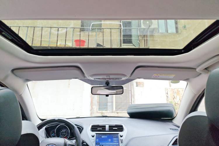 Used Ford Escort 2019 Revised Version 1.5L Automatic Enjoyment Type China VI Standard Headliner