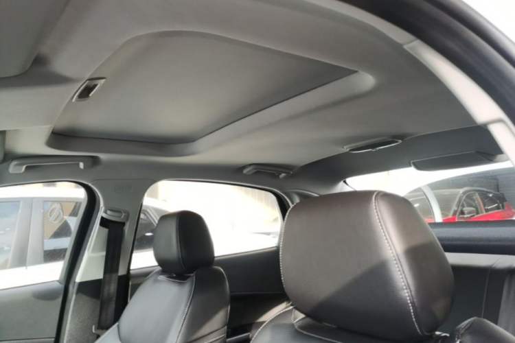 Used Ford Escort 2019 Revised Version 1.5L Automatic Enjoyment Type China VI Standard Headliner
