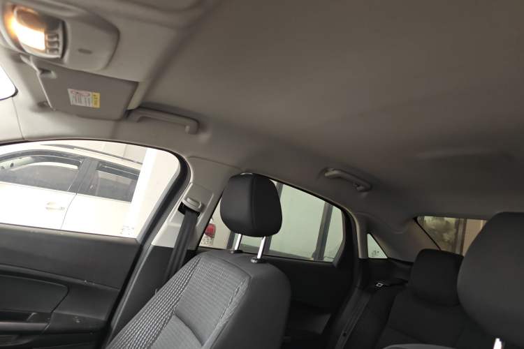 Used Ford Escort 2019 Revised 1.5L Automatic ZhiXiang Version (Tire Pressure Monitoring) China VI Standard Headliner